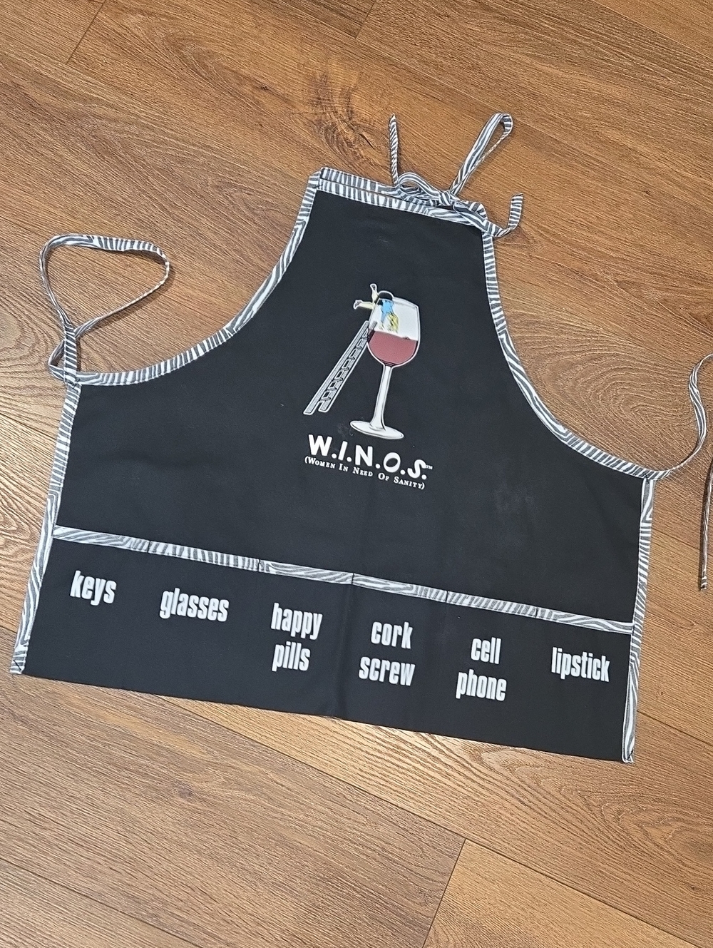WINOS GRAPHIC APRON.  #8195